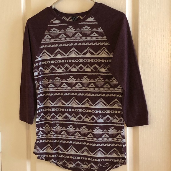 EMPYRE/Zumiez Tribal Print Baseball Style T-Shirt, 3/4 sleeve, X-Small - Picture 11 of 11